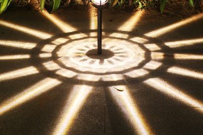 Solar metal garden column spot light (2)