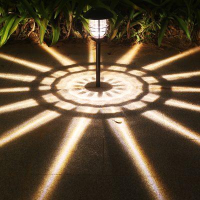 Solar metal garden column spot light (2)