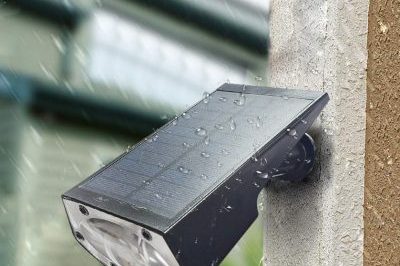 Wall mounted garden solar spot light (1)