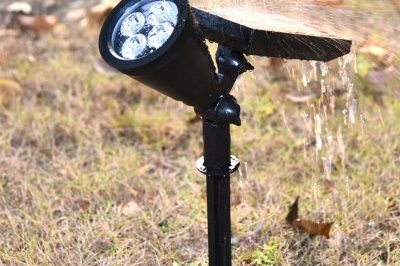 Wholesale waterproof solar spotlight light (2)